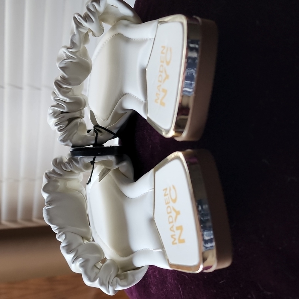 MADDEN NYC RUCHED SANDAL - Picture 5 of 7